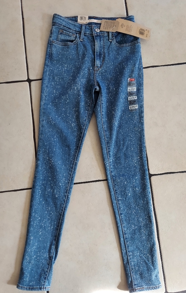 NWT Levi's 721 high rise skinny jeans